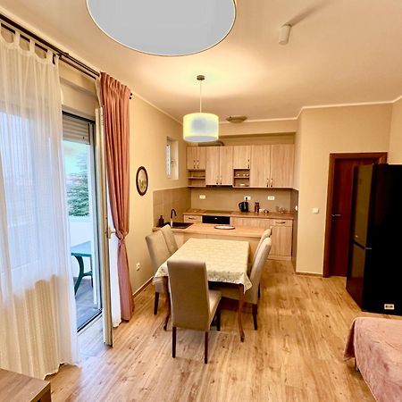 Roomsapartments Popcourt Pančevo Buitenkant foto