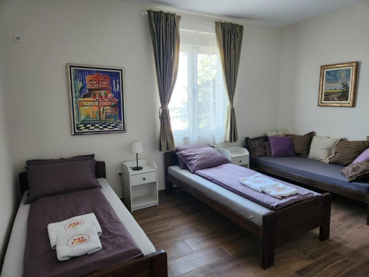 Roomsapartments Popcourt Pančevo Buitenkant foto