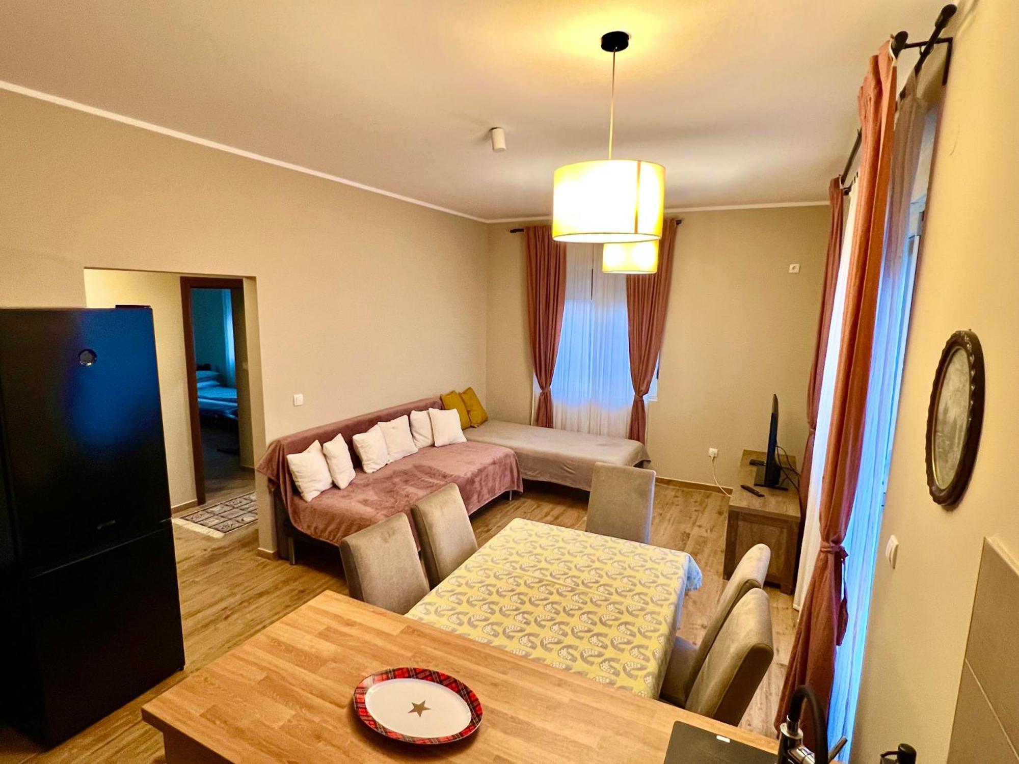 Roomsapartments Popcourt Pančevo Buitenkant foto