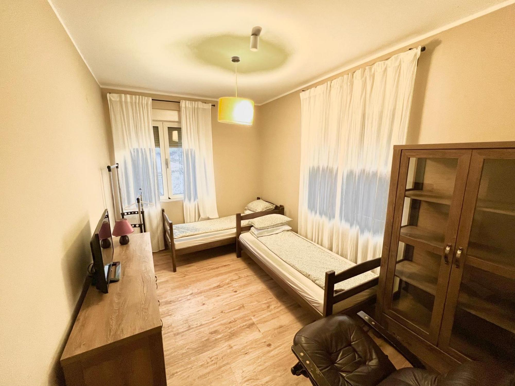 Roomsapartments Popcourt Pančevo Buitenkant foto